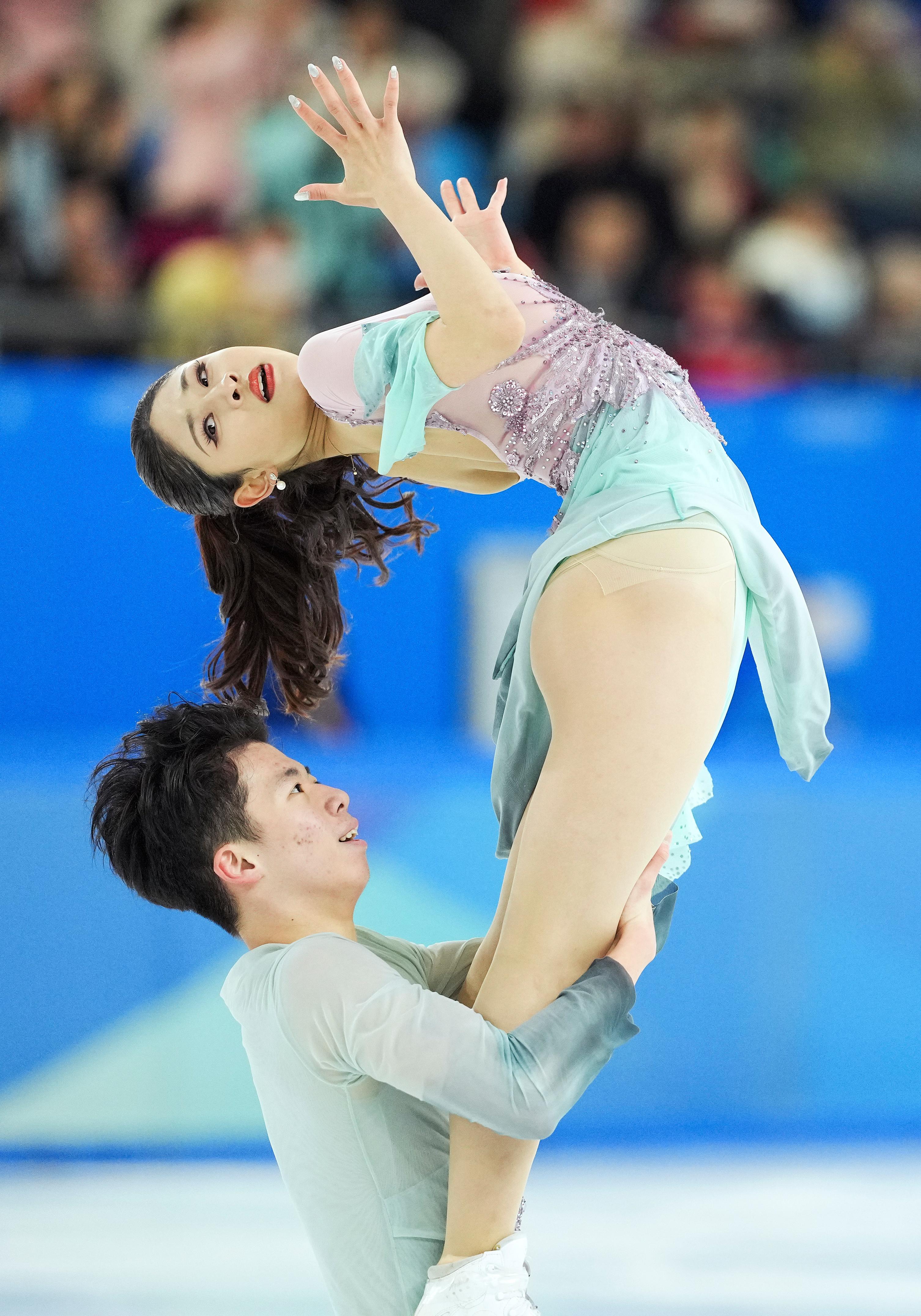 Xingkong-花样滑冰，冰上舞者展现优雅魅力