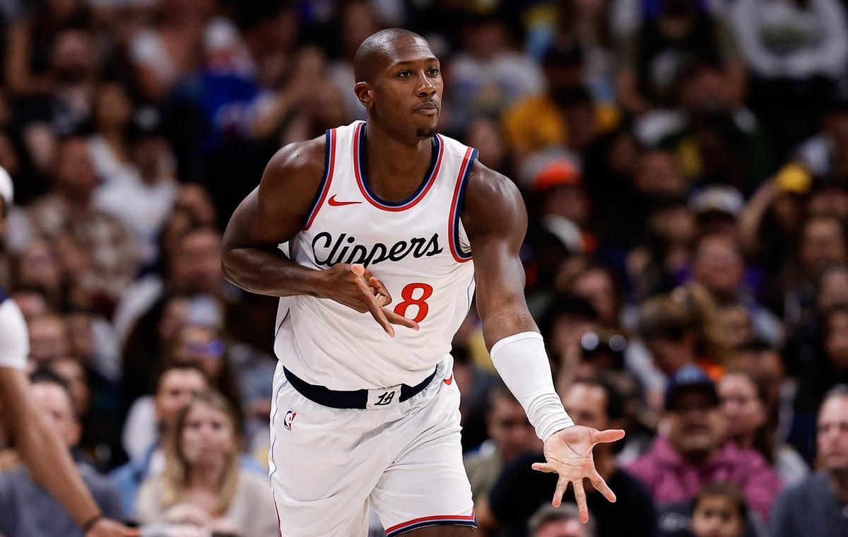 星空体育下载-数据解析：投篮命中率达47%，助攻20+表现亮眼！的简单介绍