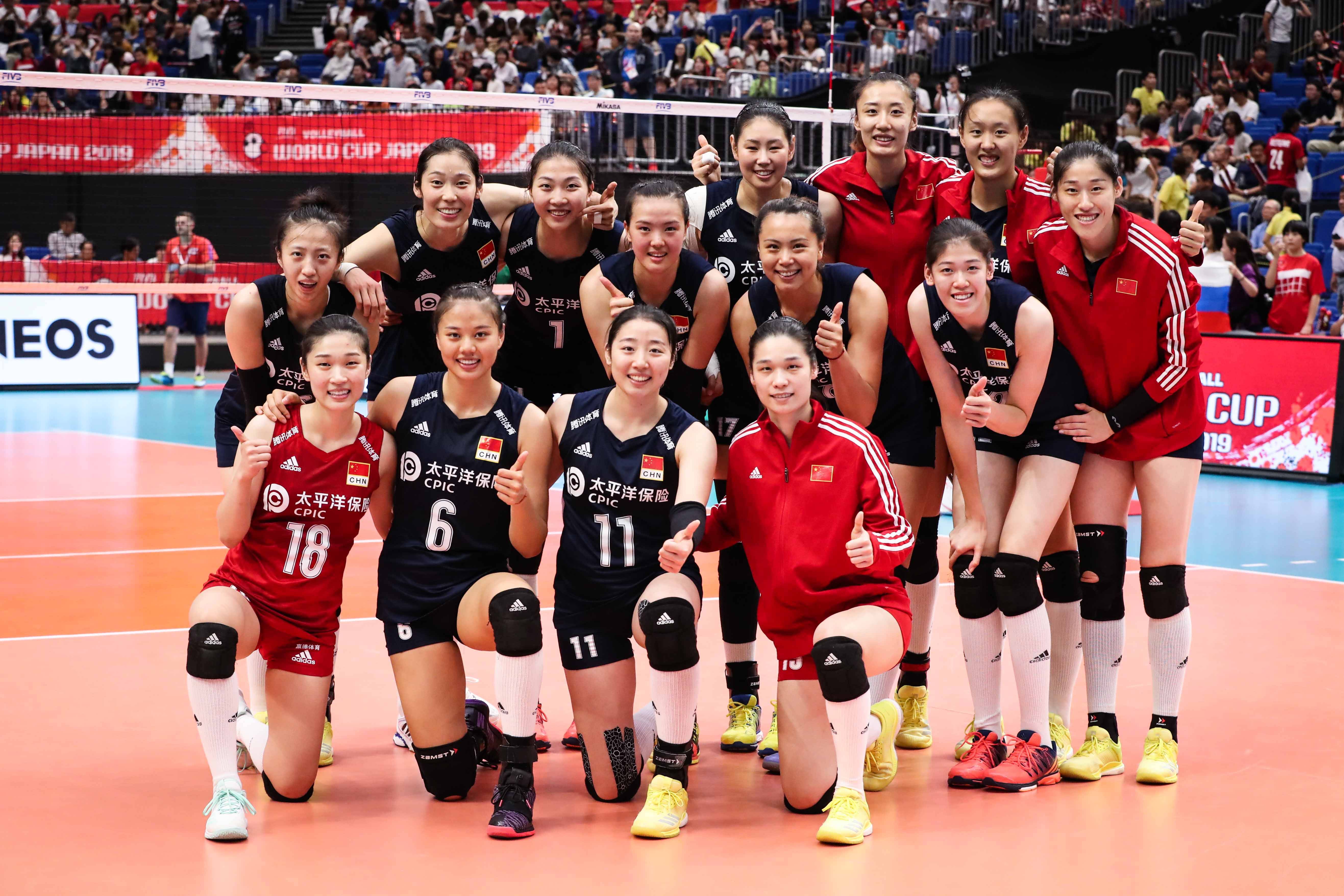 中国女篮教练团队不断壮大，战术革新备受期待